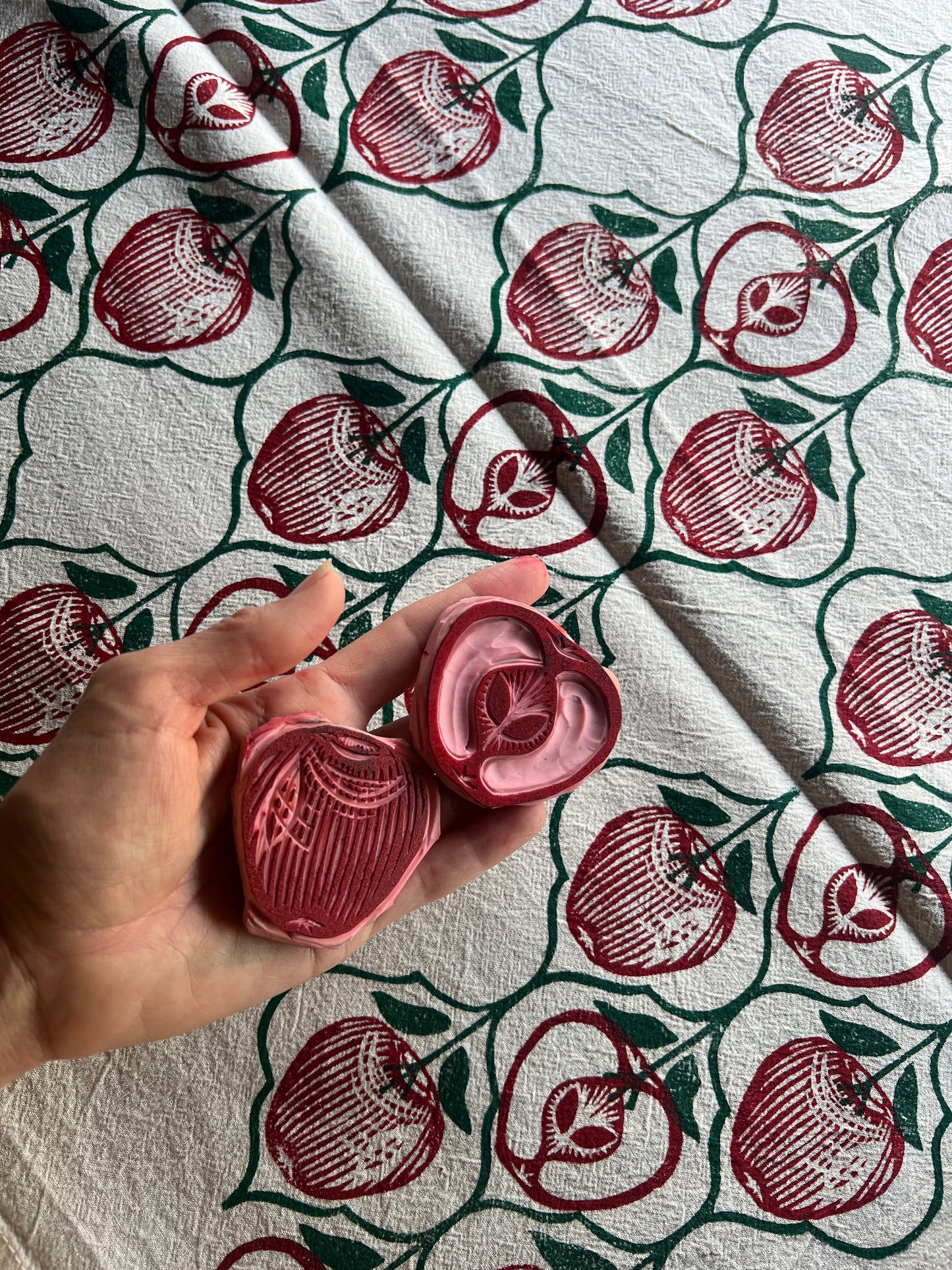 Apple Orchard Tea Towels & Tapers