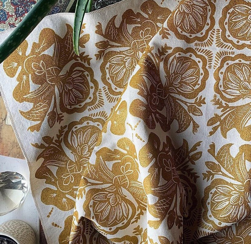 Rosemaling Table Runner